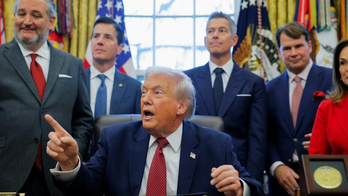 美伊冲突反转！哈梅内伊的“死亡棋局”，让美军导弹成了清内鬼利器

这次美伊冲突，