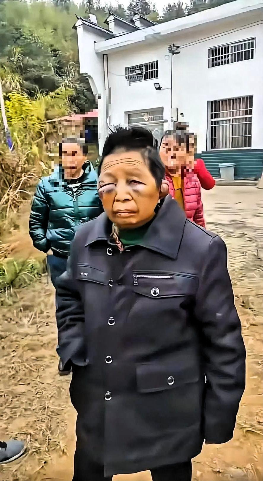 不敢想她才40多岁，生活已经将她摧残到60多岁的模样，娘家人都跑哪儿去了！

刷