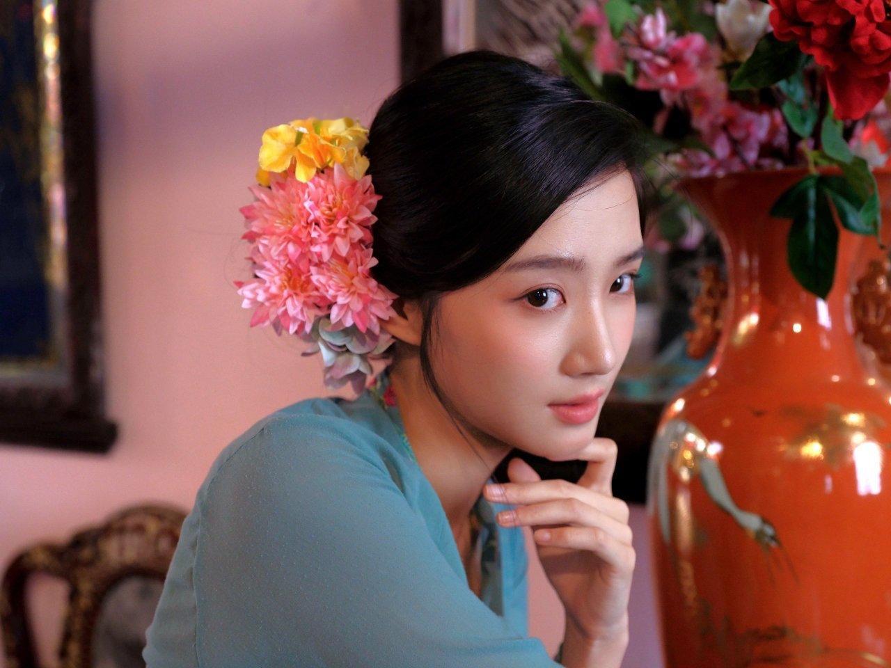 卢昱晓簪花轻挽 卢昱晓簪花轻挽，美成啥样了～ ​​​