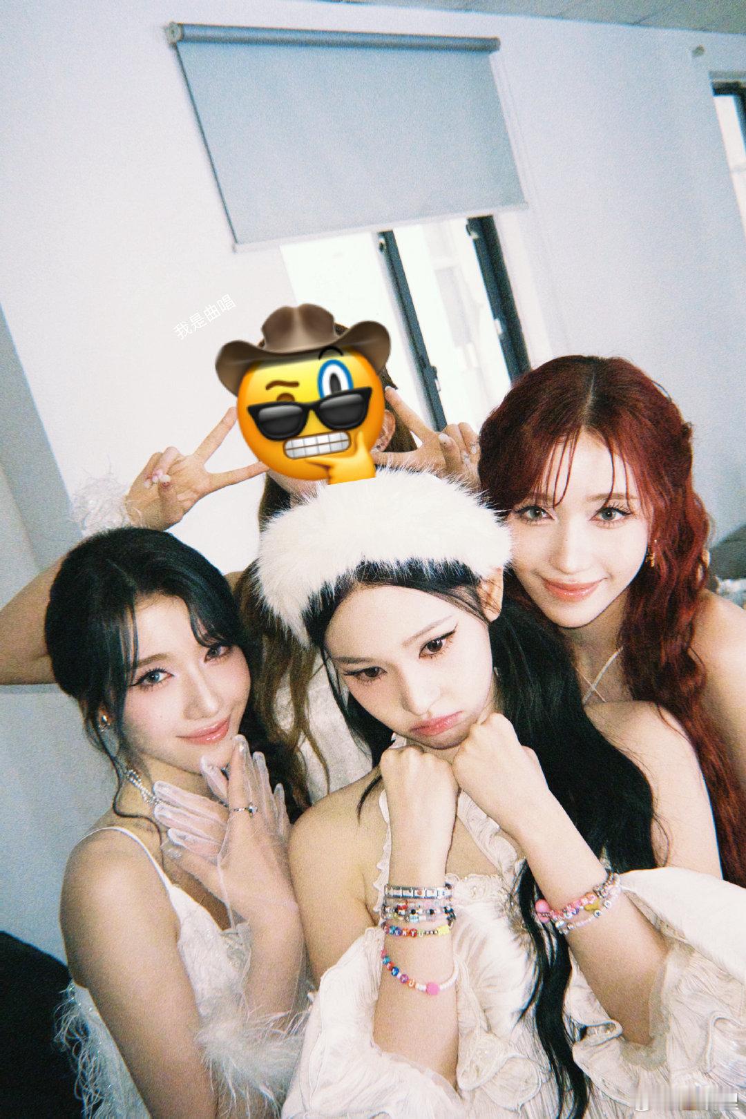 少女感拉满的一周年直播，A2OMAY直播完全是少女派对A2OMAY的一周年之夜 