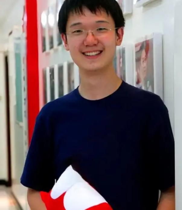 “我不上清北，我就要去美国！”北京一高二学生拒绝保送“清北”，转头就向美国十一家