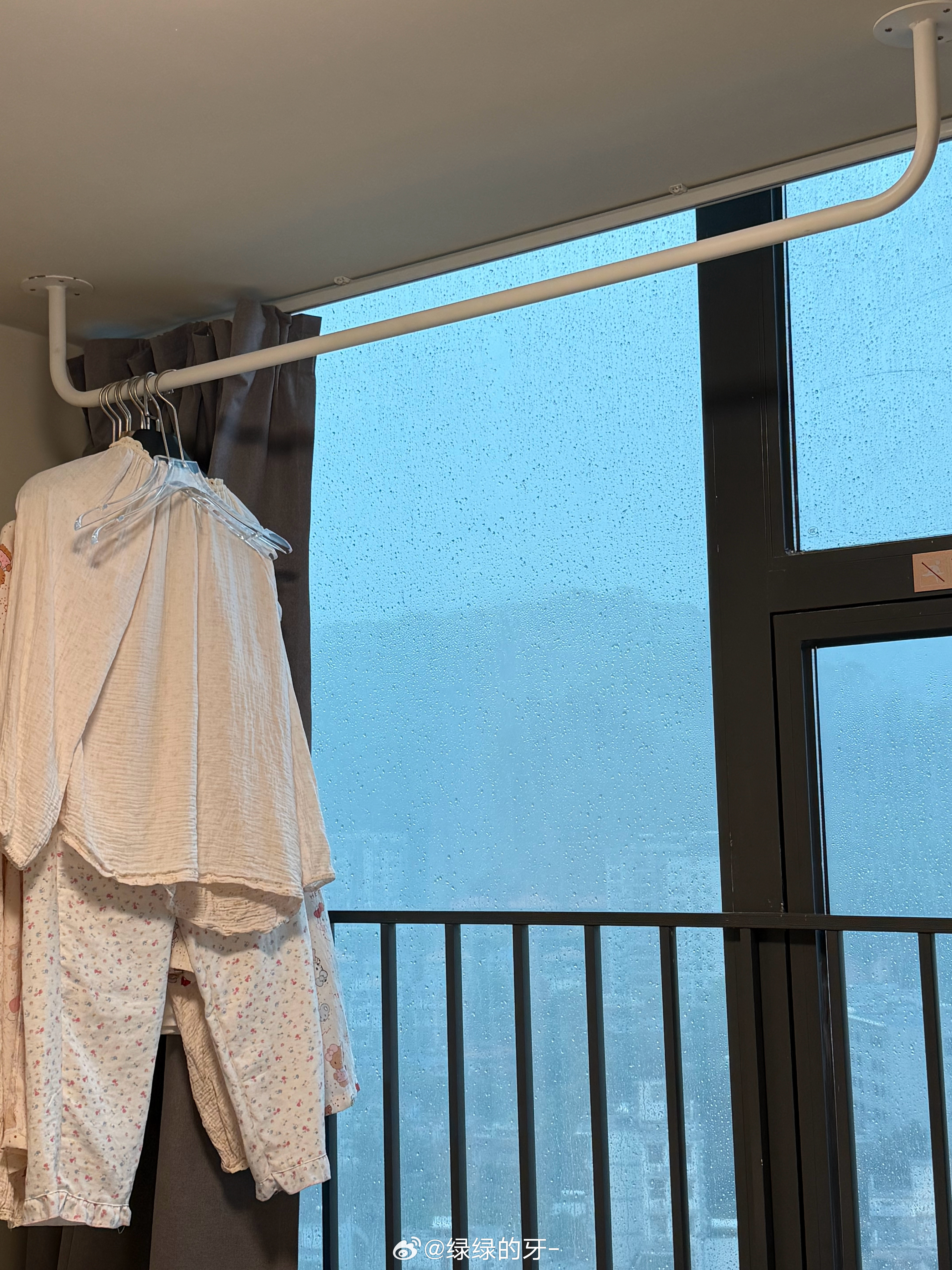 来个老公送我去上班 