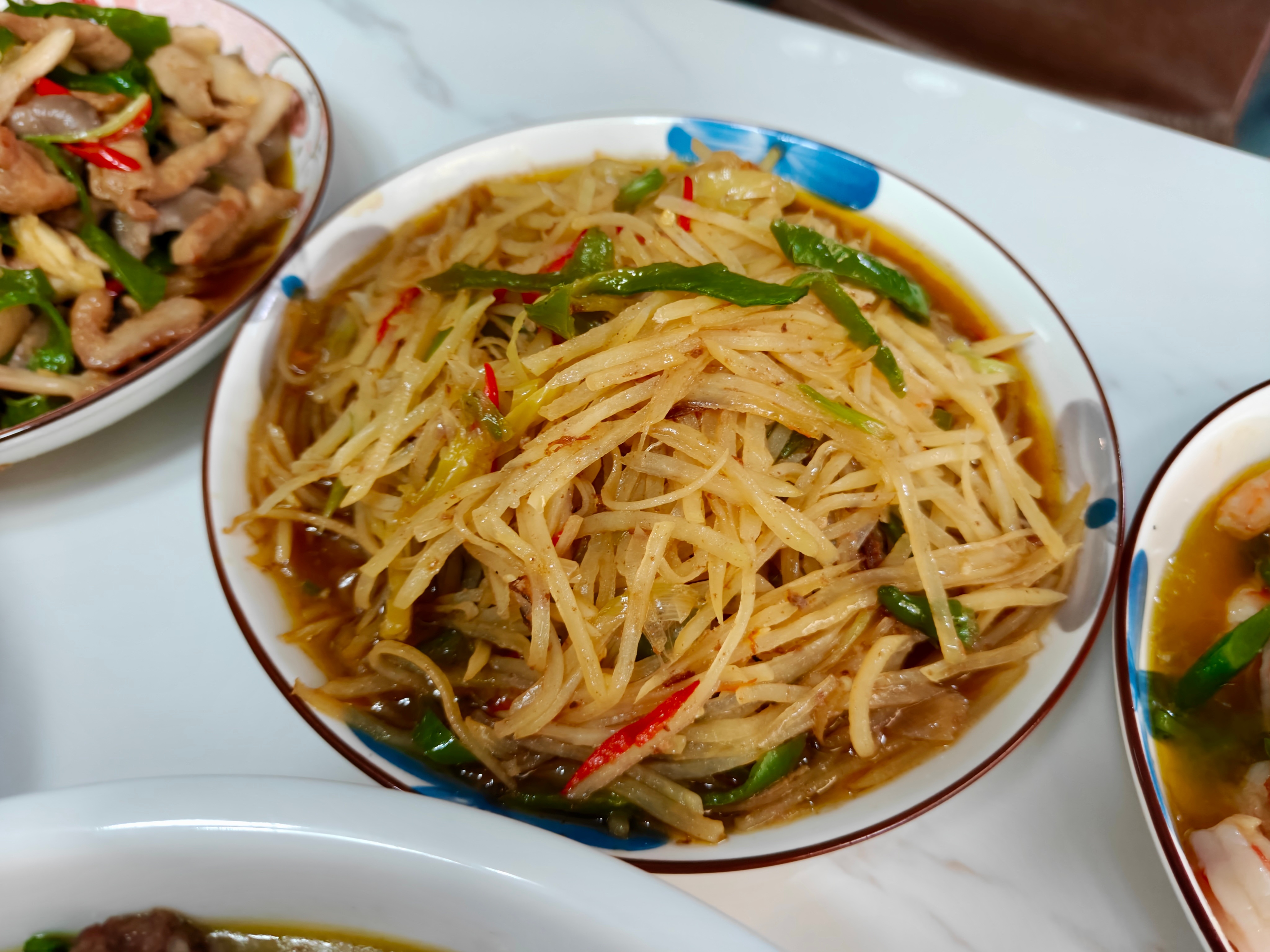 小w食堂⚡行不止步 枪鸣四海 丰盛的一餐！开饭啦[干饭人][干饭人][干饭人]微