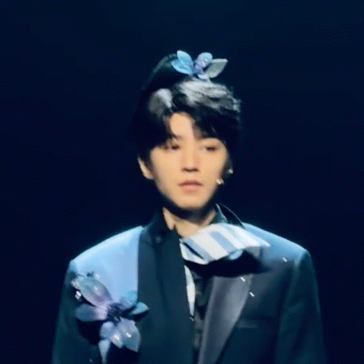 每当这个宝宝这样抿嘴，我就知道他要哭了😣 