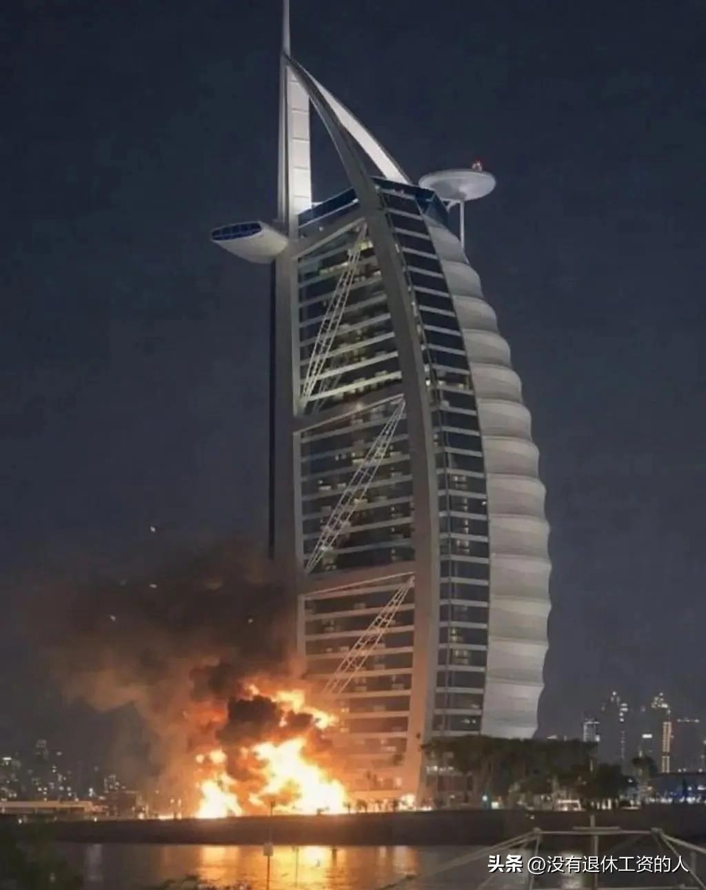 看到这个视频：有母女俩在迪拜，花36万块钱囤了12张机票回国，评论区里却是各种嘲