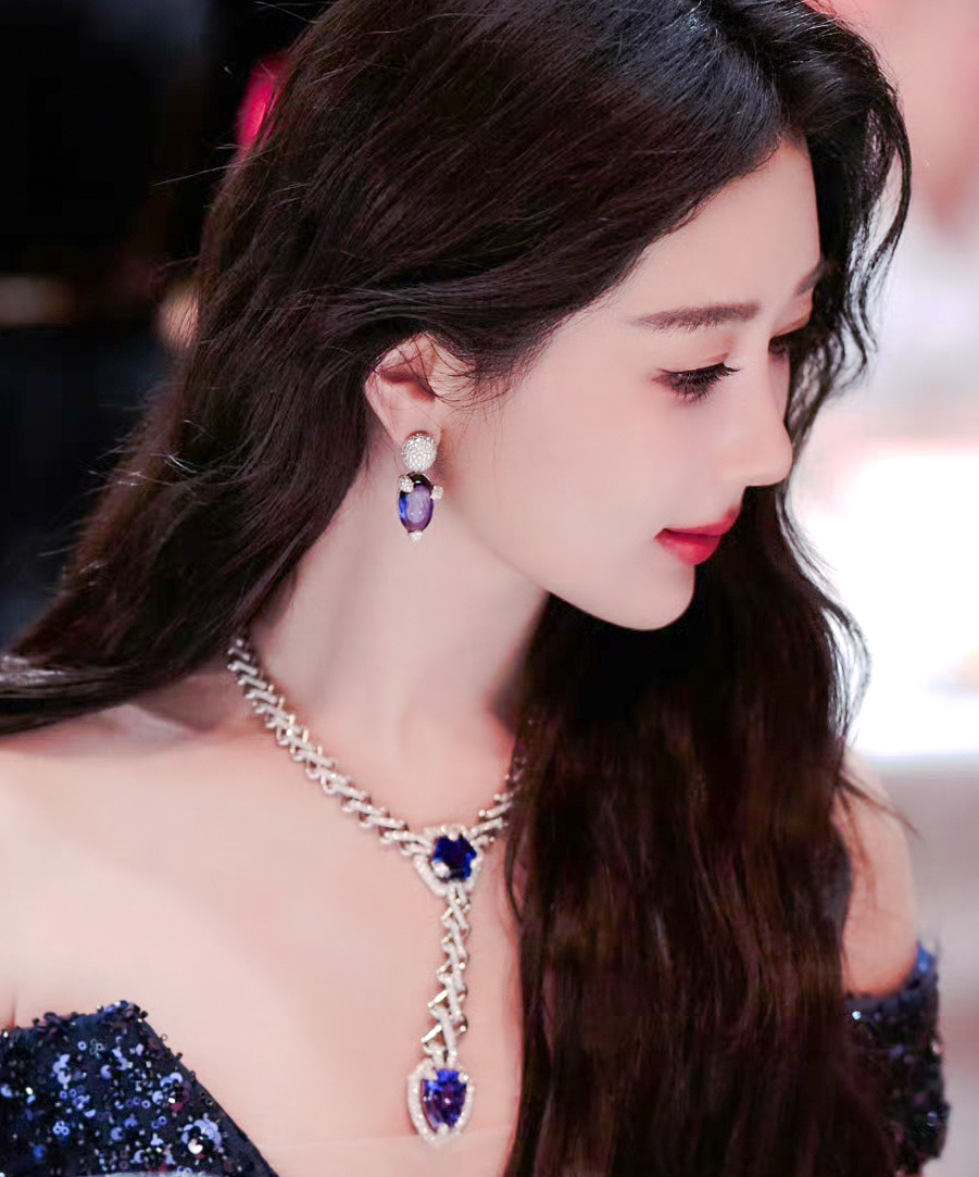 宝光熠熠💙💎 ​​​