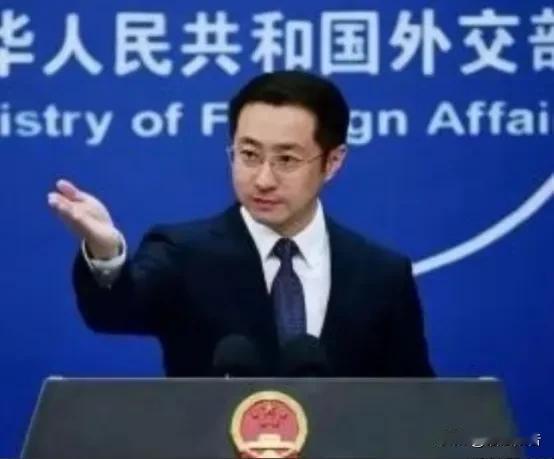 你有没有想过，日本政府可能巴不得中国制裁它？

2026年1月6日，中国禁止两用