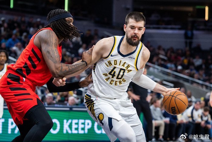 每晚一个伤病新闻？昨天CC，今晚祖巴茨赛季报销。。。不过后者真无所谓，肋骨骨折不