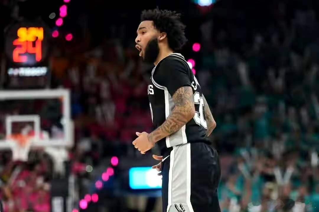 尚帕尼贡献10分6板2助1断2帽NBA季后赛西部决赛G6，马刺118-91大胜雷