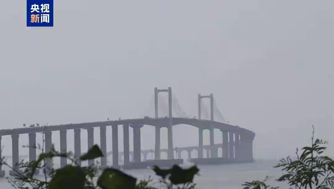 台风红霞逐步靠近粤东沿海，潮州发布全市停课通知，汕头南澳大桥也确定在二十五日十六