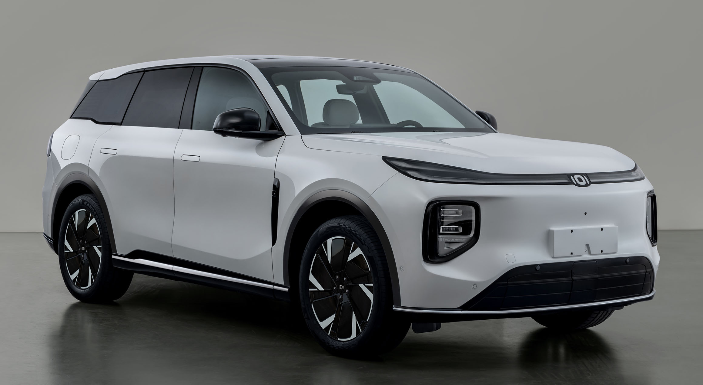 长安启源C798申报图，定位中大型插电混动SUV，外观采用全新设计风格，车长48