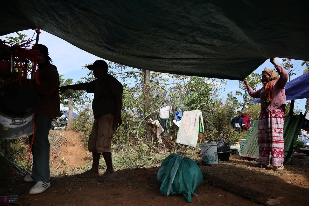 泰柬边境冲突局势愈演愈烈，成为区域焦点。当地时间12月21日，泰国军方通报已全面