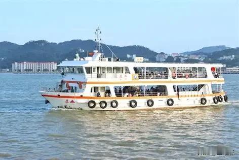 菲律宾南部突发渡轮沉没惨剧，一艘搭载359人的岛际货客渡轮于午夜后失事。
 
涉