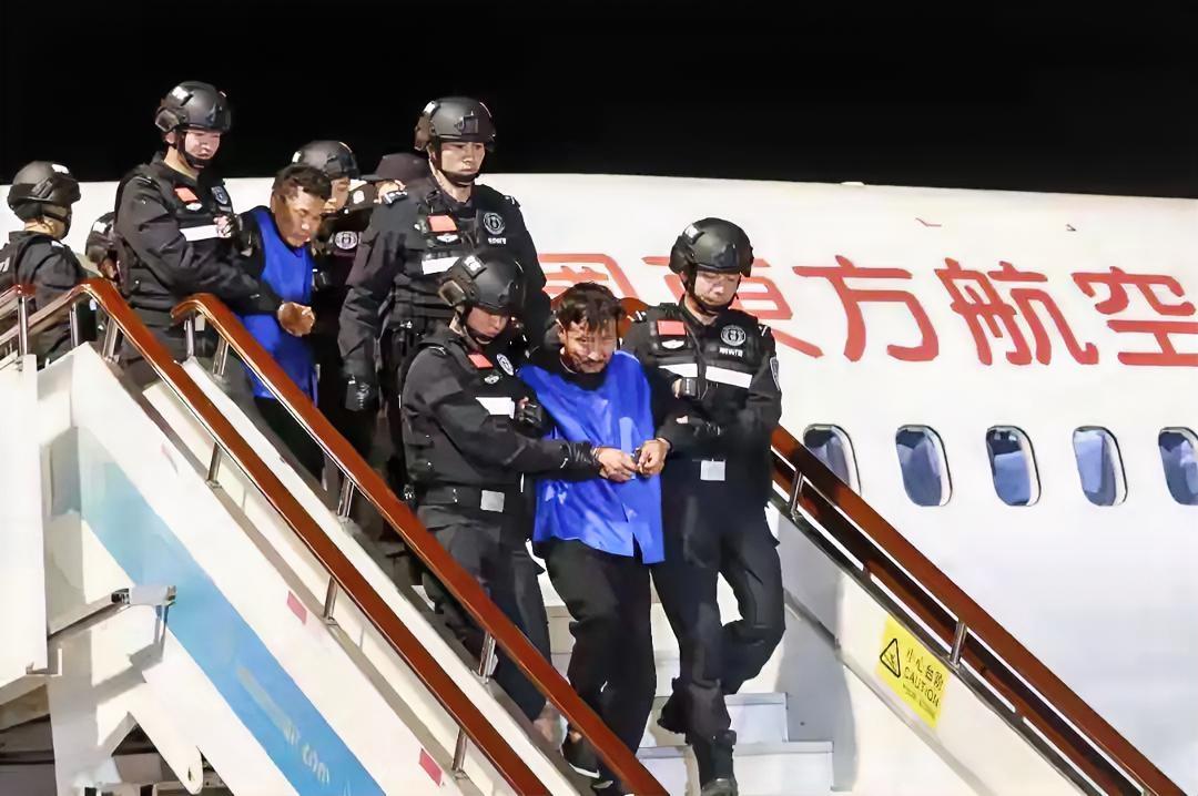缅北果敢的魏家，
把人当猪仔卖，一个中国人值30万，
现在终于被中国警察连根拔了