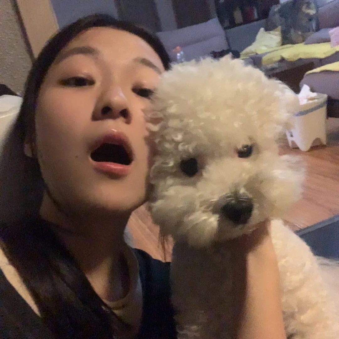 一脸不情愿的小狗🐶