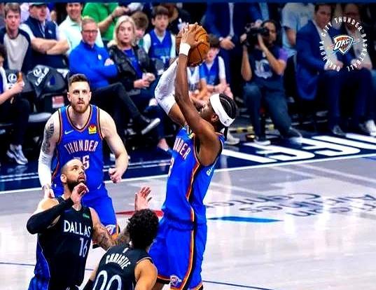 你敢信？一个替补中锋27分钟狂砍27分17板，把恩比德按在地板上摩擦！
 
克塔