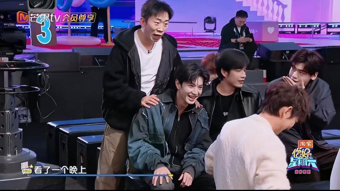 陈哲远以为依赖摇是杨迪发明的你好星期六 大型社死现场！陈哲远把别人的舞当成杨迪原