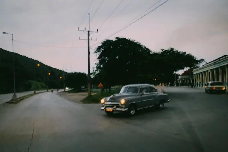 美国能源围困对古巴的影响堪称毁灭性。2026年初新一轮封锁让古巴连续三月没收到外