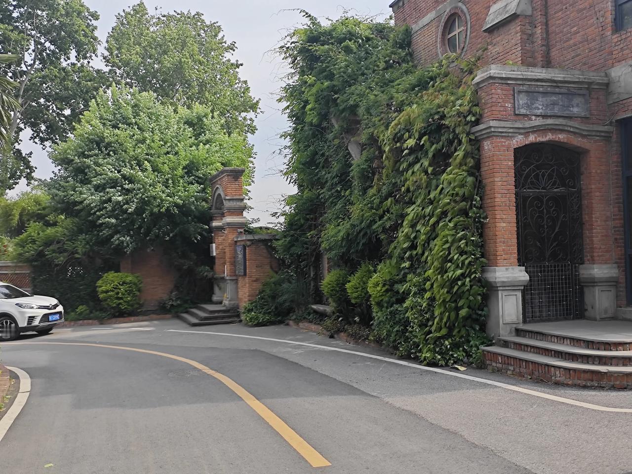 女副高教师可以58岁退休吗可以，女副高教师（事业编）可以58岁退休，属于政策允许