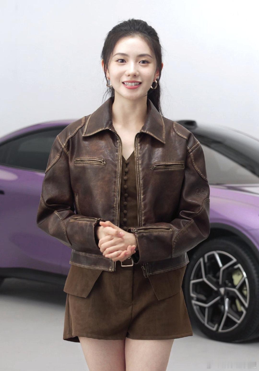 刘浩存深蓝L06品牌大使 是谁看着的新look疯狂心动！又甜又飒，完美驾驭两种风