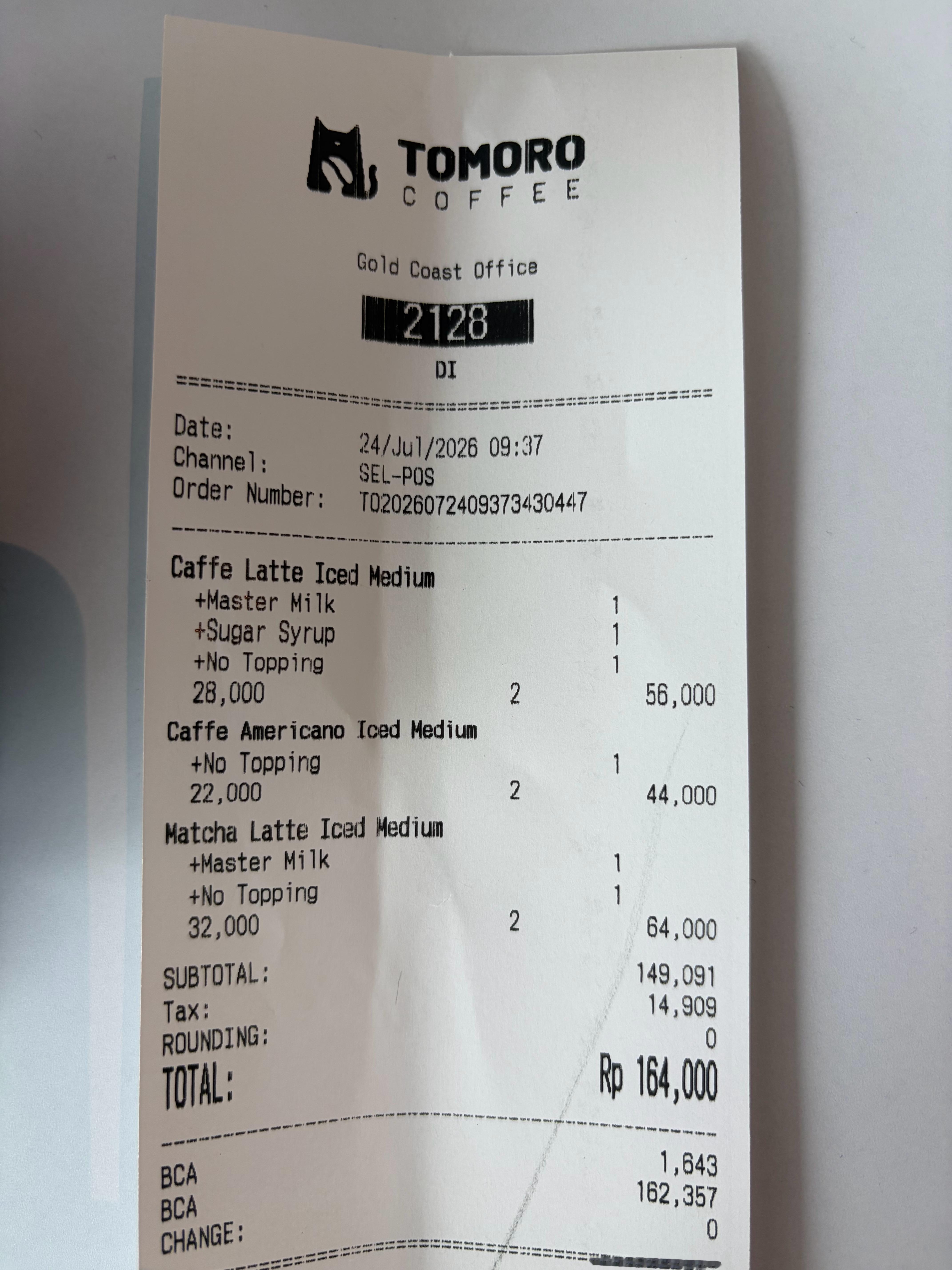 5A写字楼下6杯咖啡60块的水平。2杯抹茶拿铁、2杯拿铁、2杯美式。Sands 