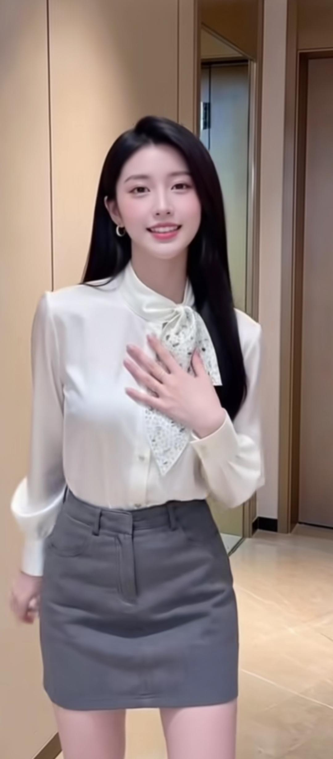 白衣飘飘，似水年华。