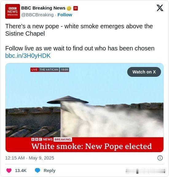 ▶ There's a new pope - white smoke emerg