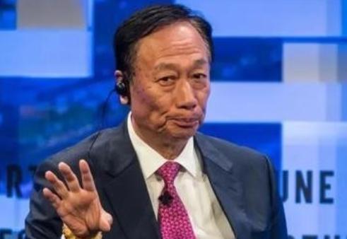 郭台铭最近在媒体面前放出这么一句狠话，没有大国撑腰的政权早晚得变成别人家的附庸，