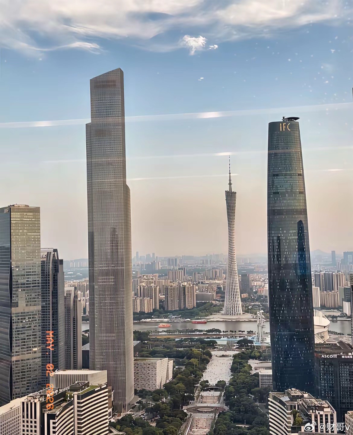 国内十大最赚钱的基金公司。1. 易方达基金双总部：广州市、珠海市，2025年净利
