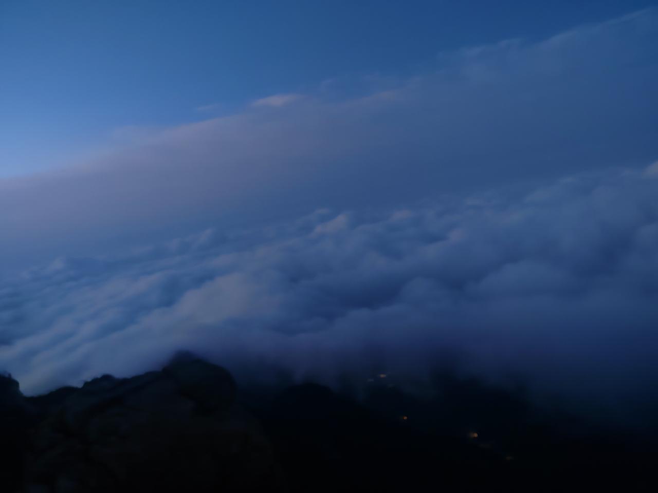 一身衣服不超过一百块钱丢人吗衣着贵贱无关脸面，百元衣物干净得体同样体面，消费量力