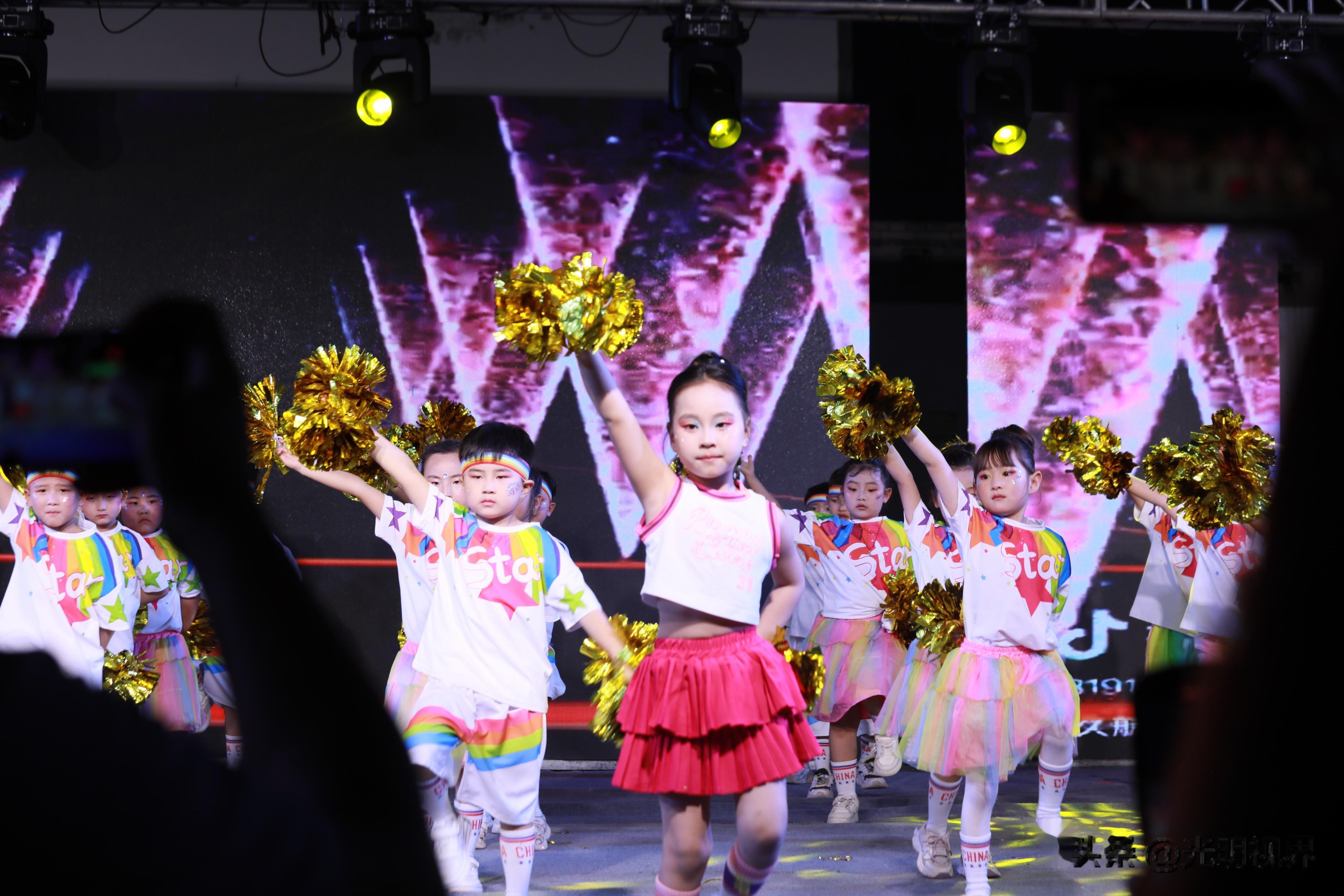 河南商丘兴华幼儿园迎“六一”文艺汇演精彩上演
