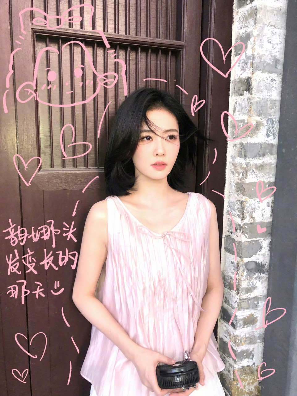 白鹿开到荼蘼十月杀青白鹿十月要和韵娜说再见了 马上要和晕呐说再见了 ​​​