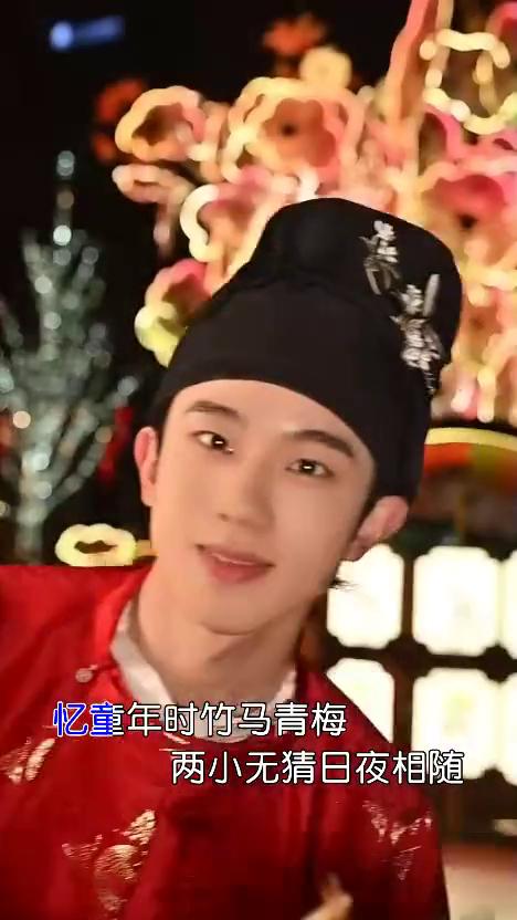 往事只能回味。
演唱：韩宝仪。
时光一逝永不回，往事只能回味。
想像着没我的日，