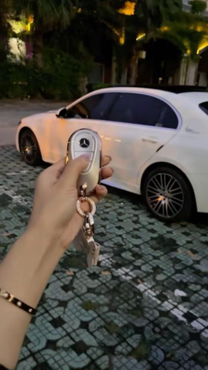 过年在悟空租车，租一辆大奔回家，太有排面了悟空租车 租车回家过年 汽车租赁自驾 