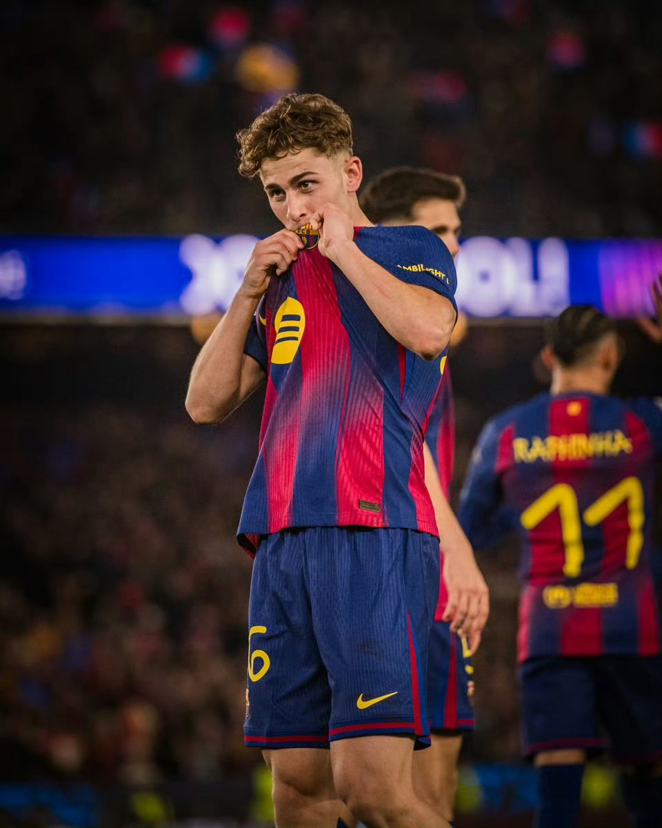 欧洲最强中场诞生！巴萨小将遗憾错失与梅西对决，进球致敬梅球王3月27日欧美杯本是