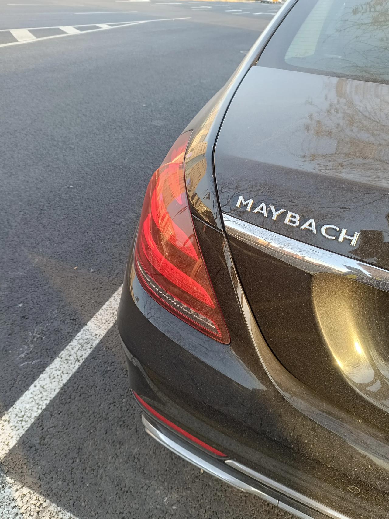 什么条件才能开这种车呢？一年需要挣多少钱才可以啊，感觉很气派啊！