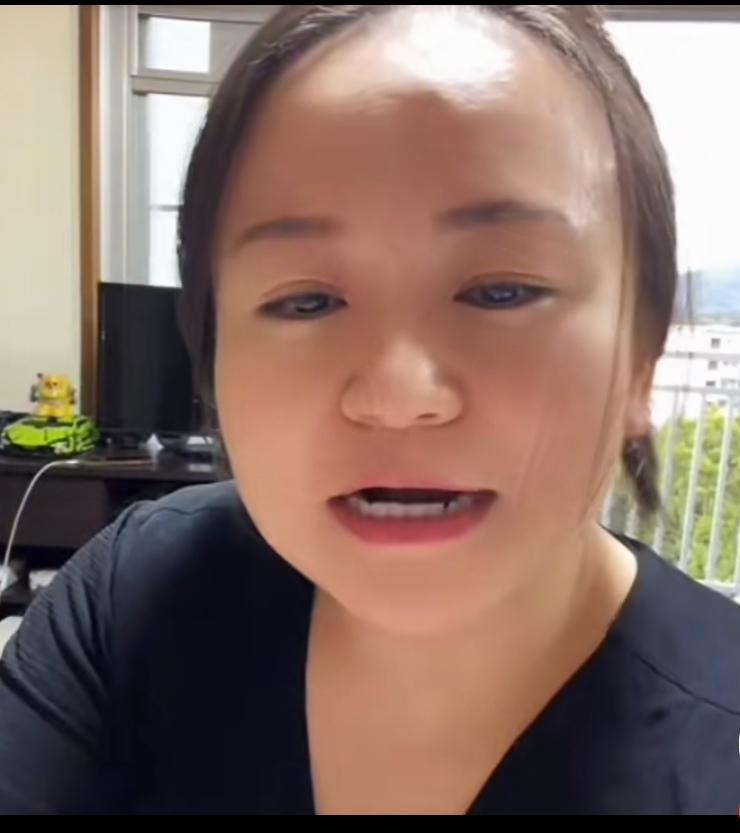 老杨同志的经典又来了！
     正式离过两次婚，因为年轻，豪爽大气，一婚抱着大