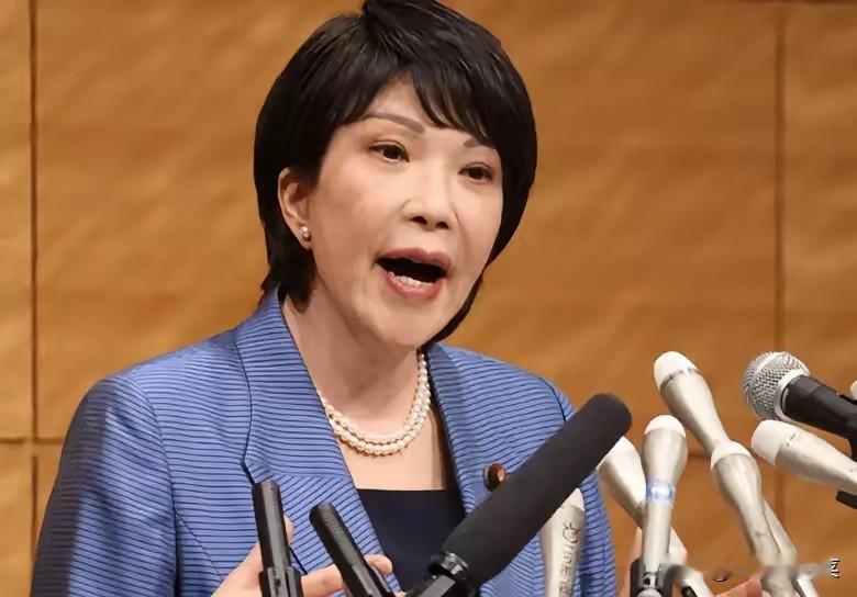 她是早苗，

他叫朗普。

她六十三，

他七十五。

她有点二，

他有点虎。