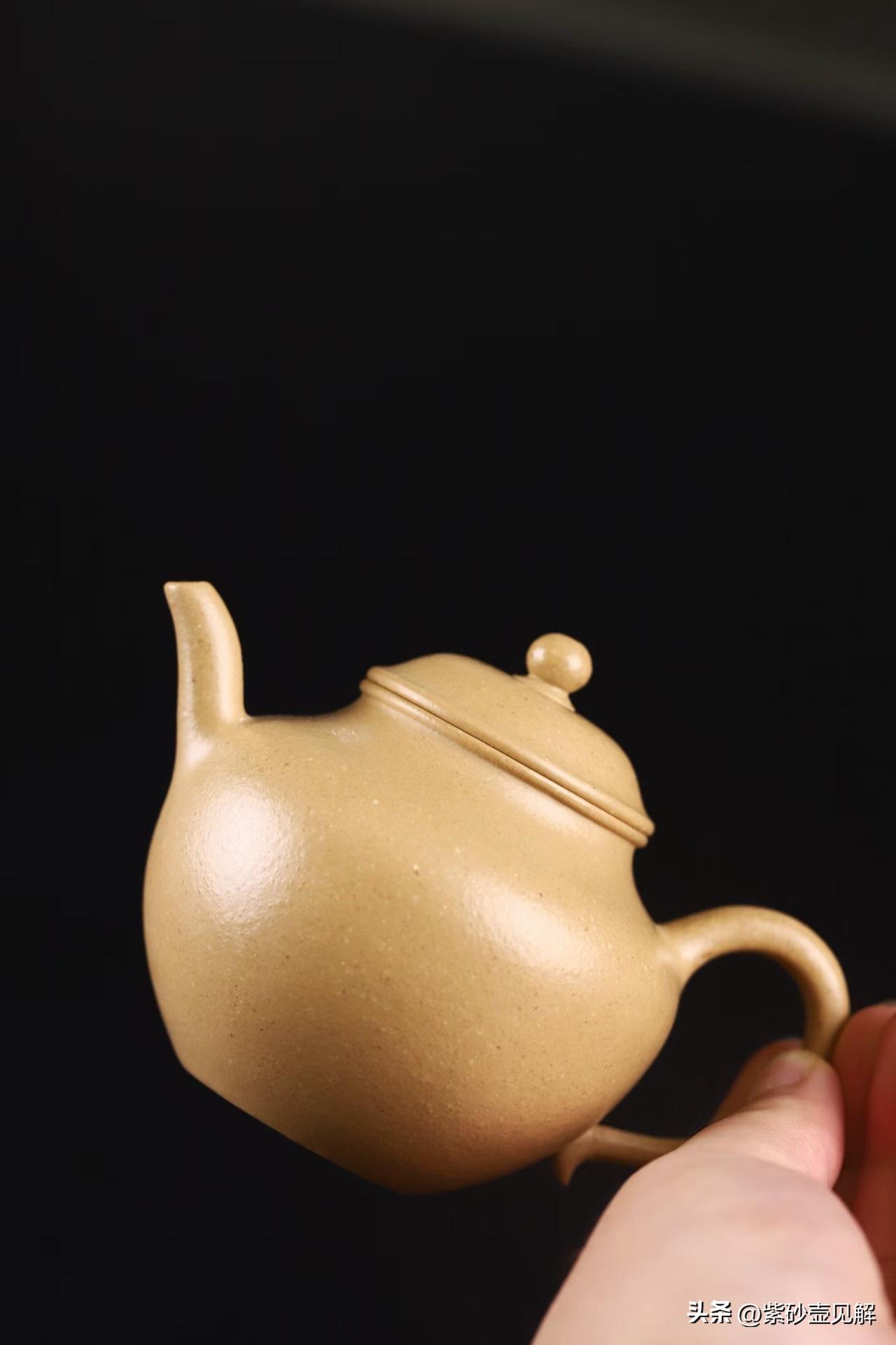 老泥到底“老”在哪？聊聊紫砂泥的陈腐、回炼和那点平常心
常说“家有一老，如有一宝