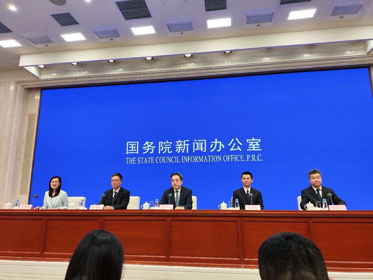 国家能源局：“十五五”时期，能源重点项目和新业态投资总规模预计超过20万亿元。将
