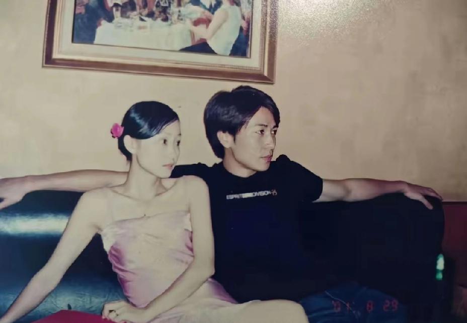 终于理解黄慧颐为何执念这么深了？
原来她和保剑锋结过婚。看来离婚对她的打击真的很