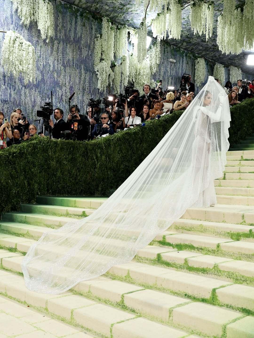 Lisa for Met Gala 2026🤍🧚🏻♀️🪽太仙了!!!!!
