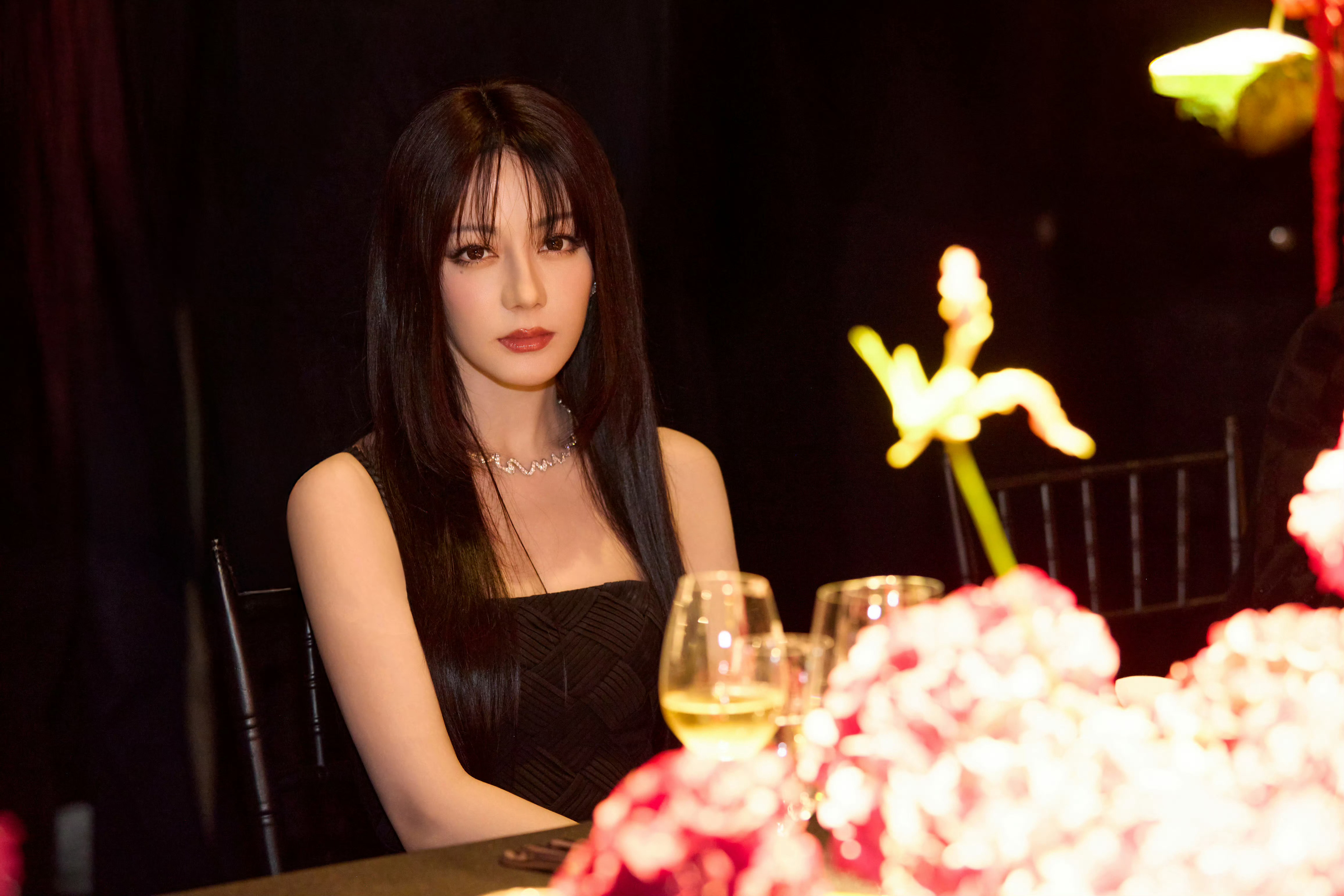 迪丽热巴时尚芭莎九月刊预告  迪丽热巴  青涩女大 ​​​