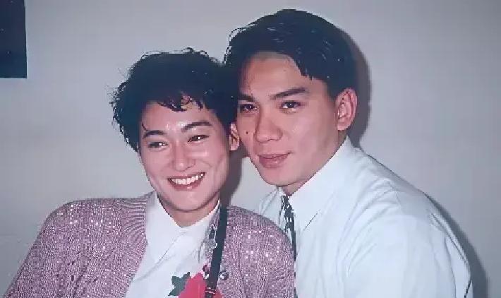惠英红28岁的时候，做了一件在当时挺大胆的事。
她去巴黎拍了一套性感写真，想在事