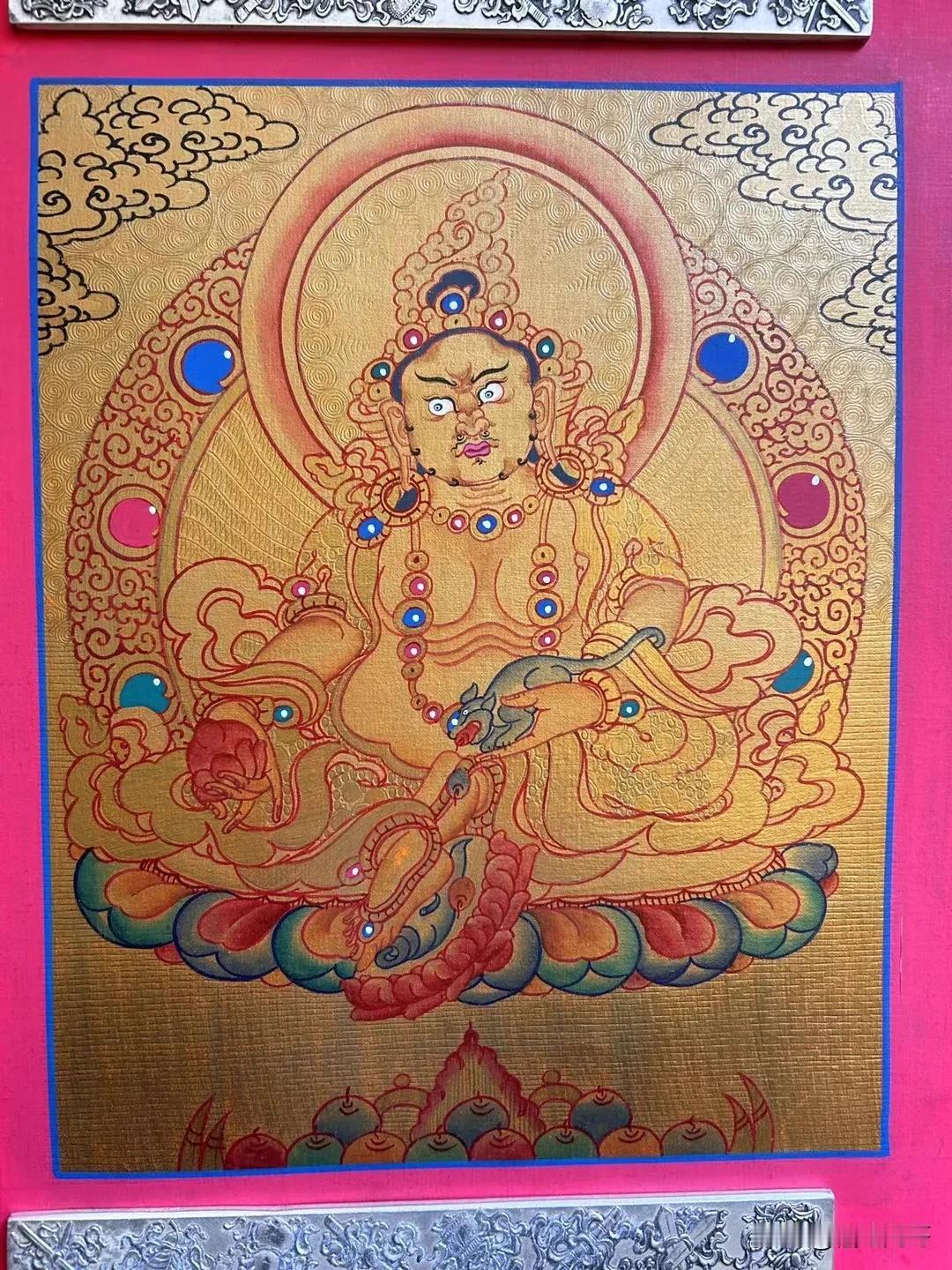 可以摆在办公室桌面上的纯金卡：黄财神黄财神尺寸30*24厘米。