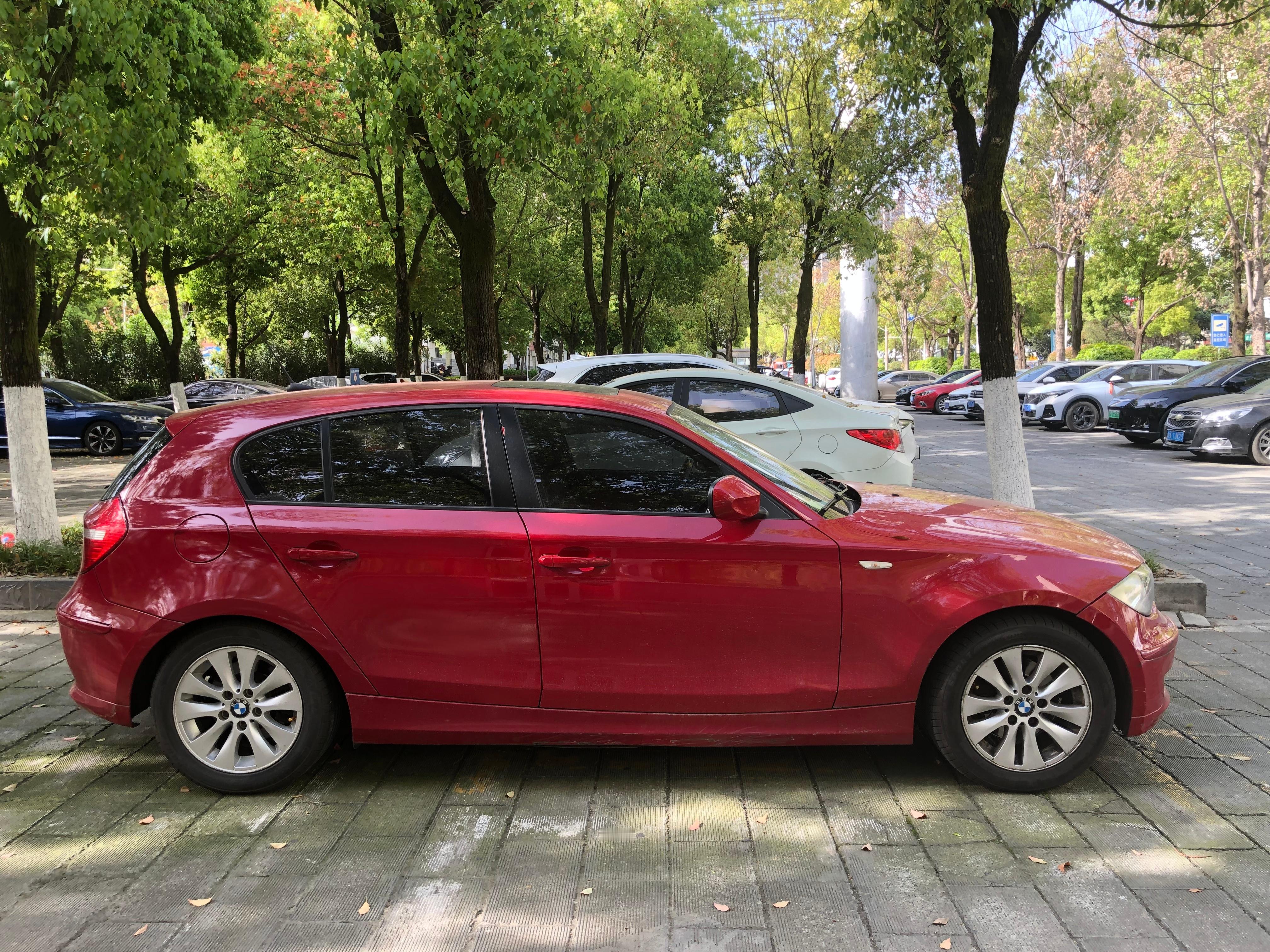 汽车汽车街拍我与汽车的日常宝马 宝马120i和宝马750li 安康