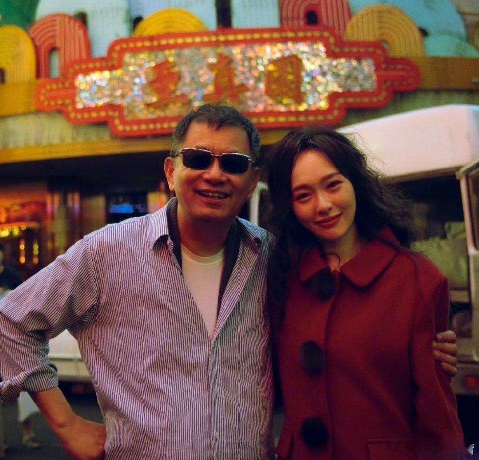 王家卫说唐嫣很装拍繁花的时候，导演还合影了，糖糖好像哭了，当事人出来辟谣吧，这样