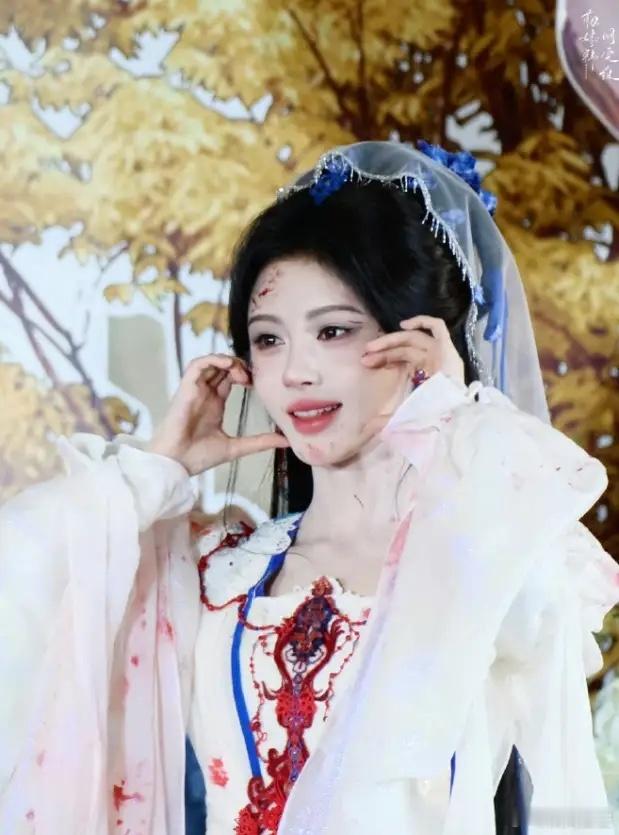 鞠婧祎《万花世界》选角困难！鞠婧祎一次性官宣了《来战》和《万花世界》，《来战》搭