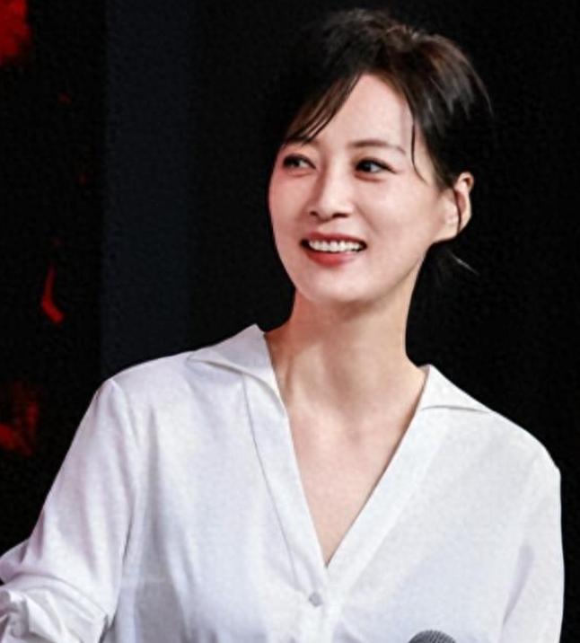 同居5年两次流产，男友转身娶了她最信任的闺蜜！2015年，徐翠翠改名"徐梵溪"重