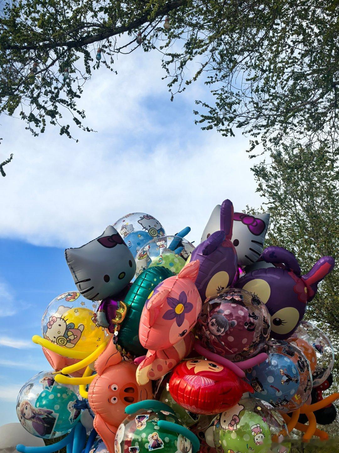 早安 早安，晨起要多微笑哦，好的运气从每个清晨开始，把最好的祝福送给你